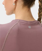 Athlete Crop Seamless Ruched Tee