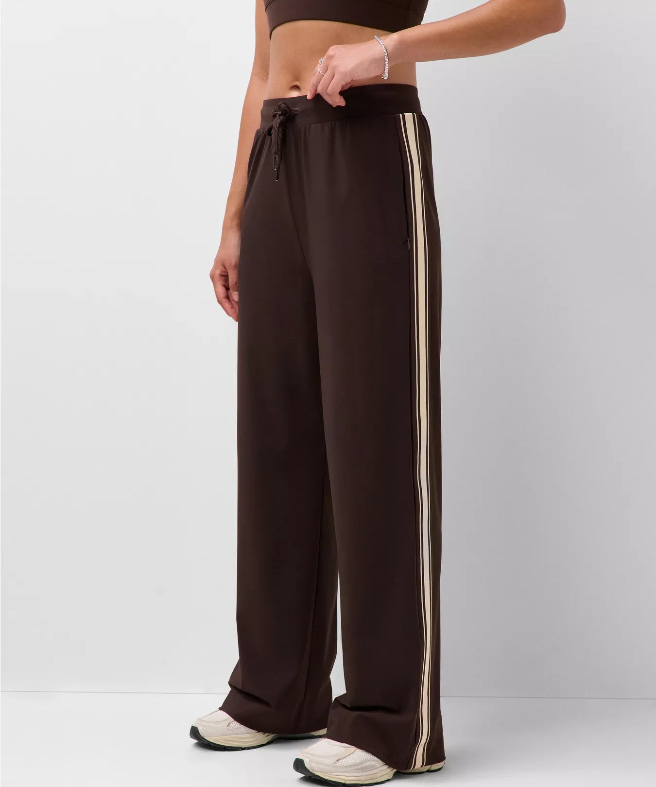 sb10182t_espressobrown_1_1.webp