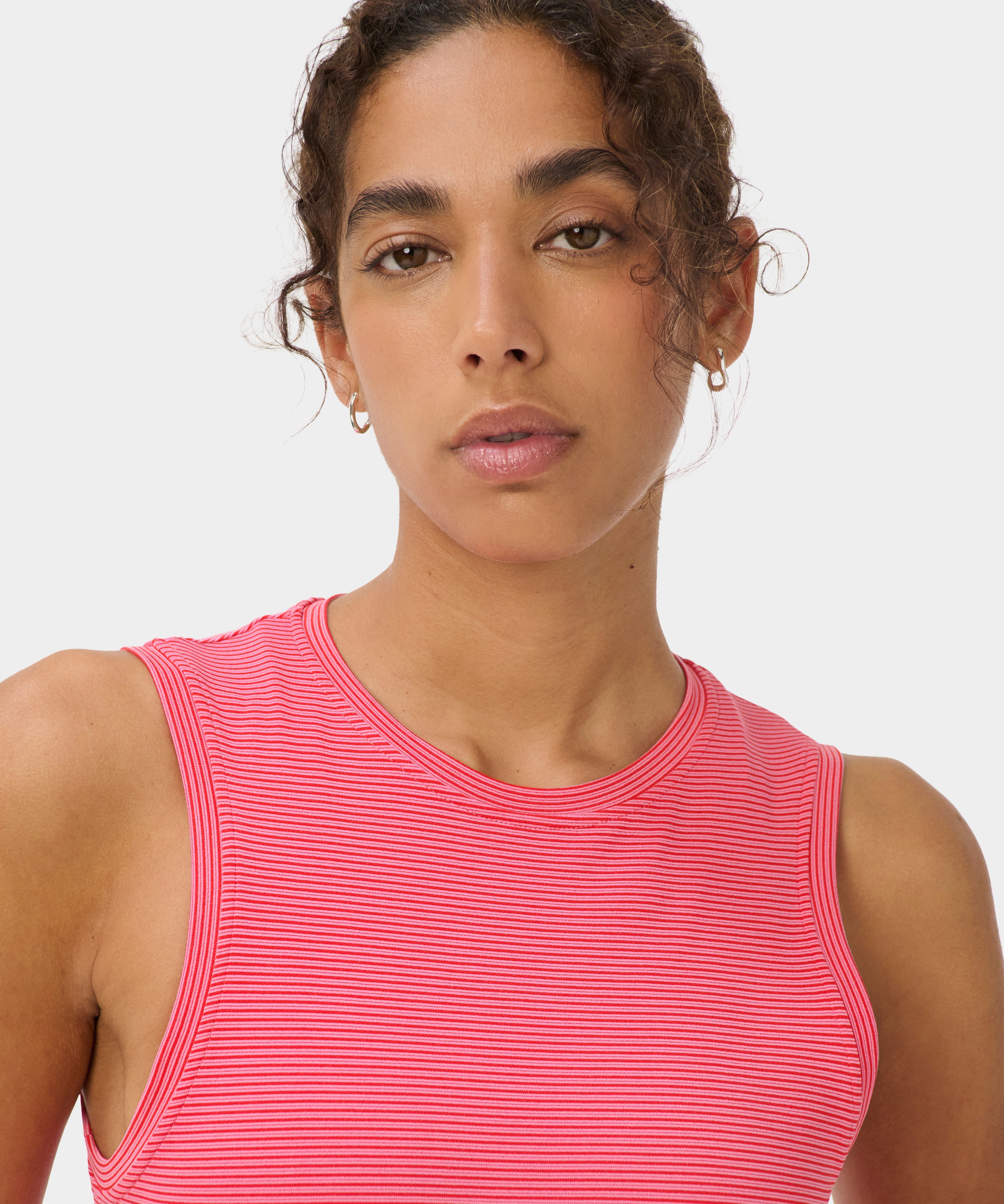 sb10314_crimsonreddropneedlestripe_4.jpg