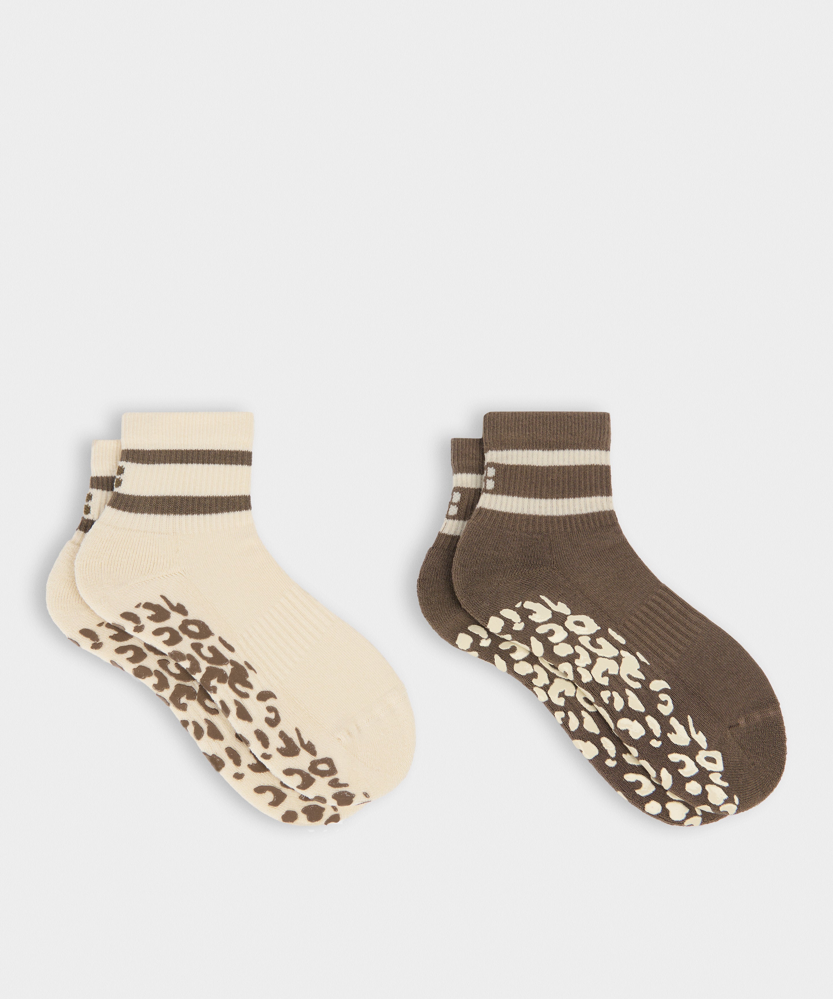 sb10739_khakibrownpebblebeige_1.jpg