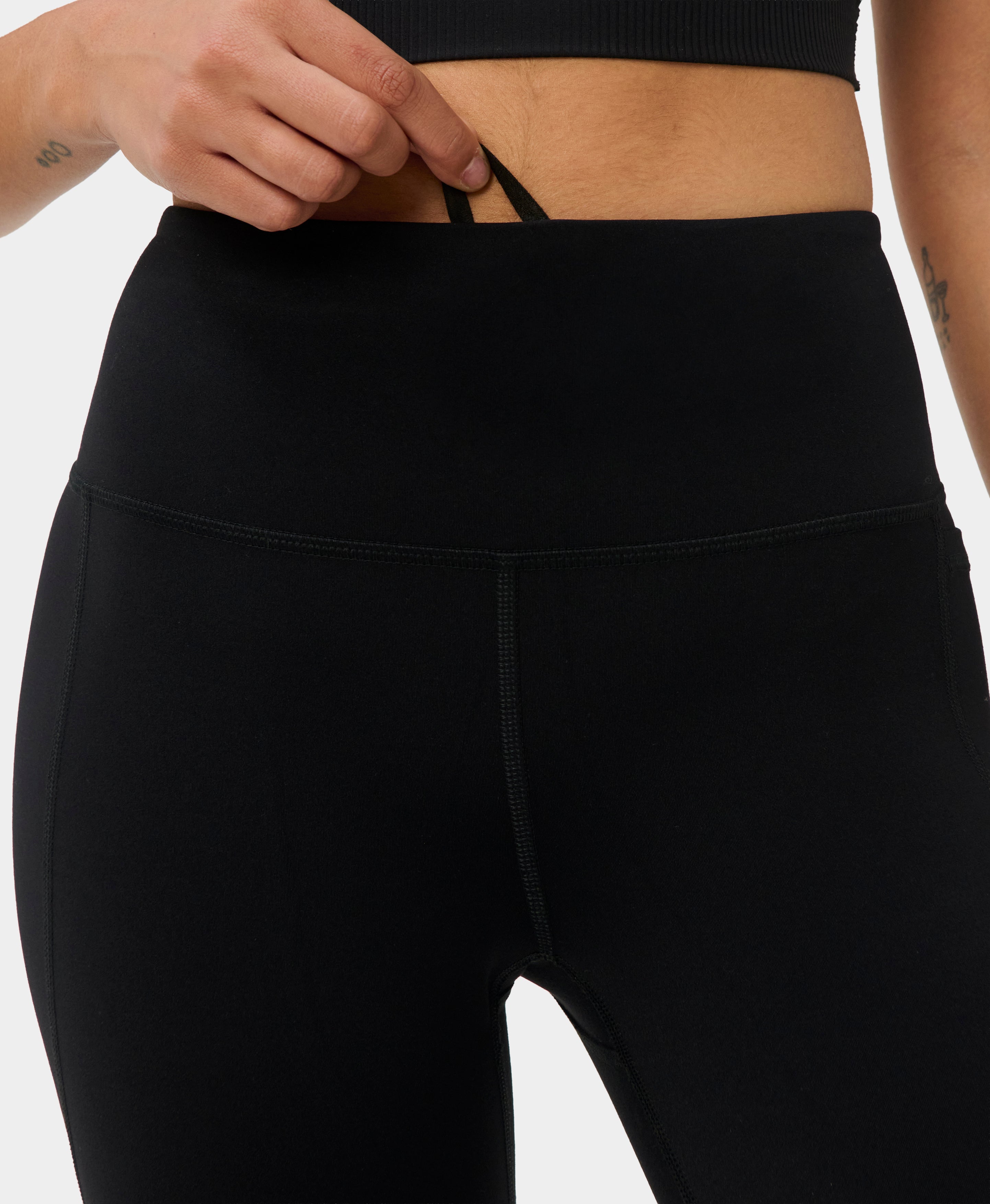 Ultimate Studio Capri Leggings