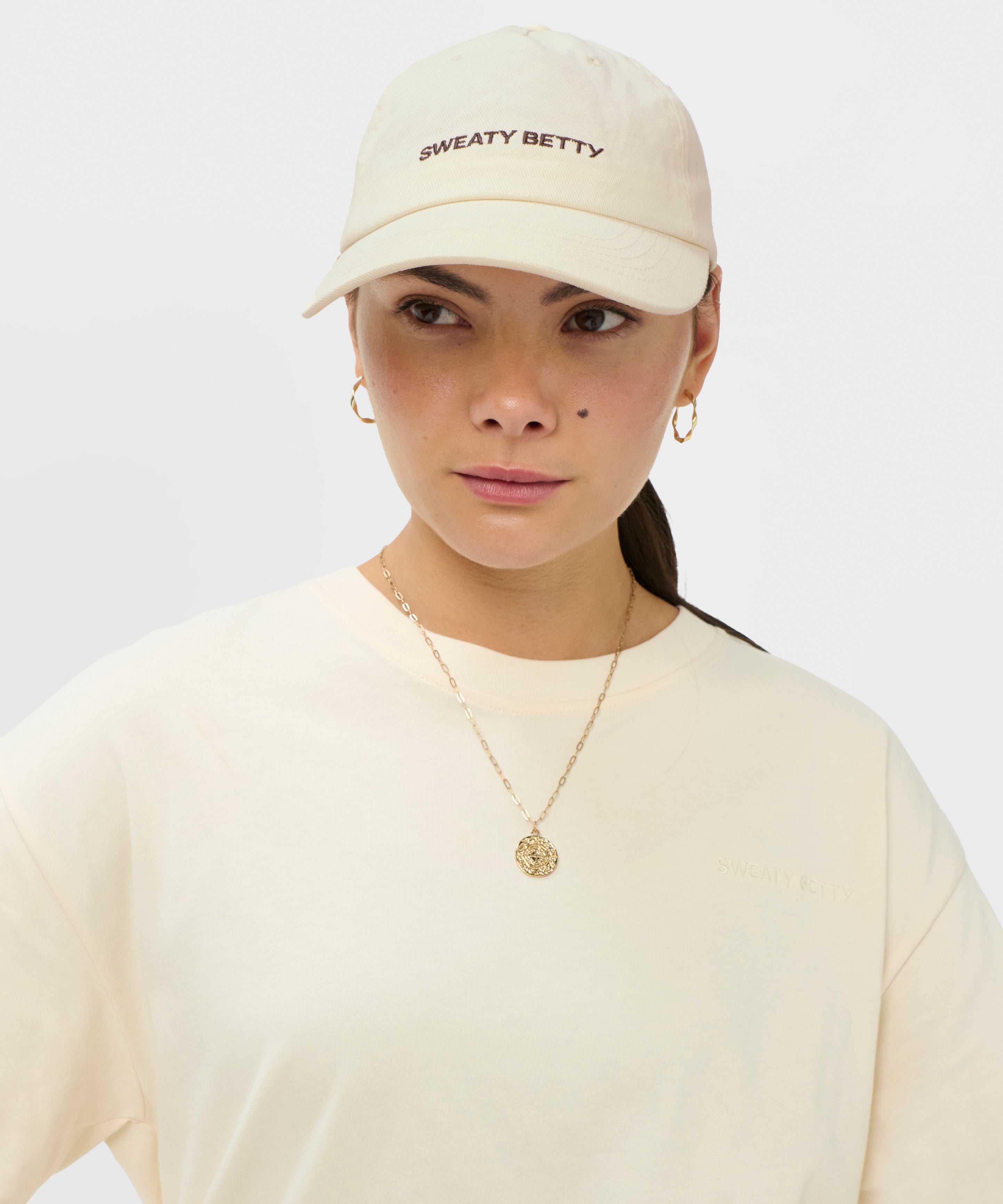 sb10886_ecrubeige.jpg