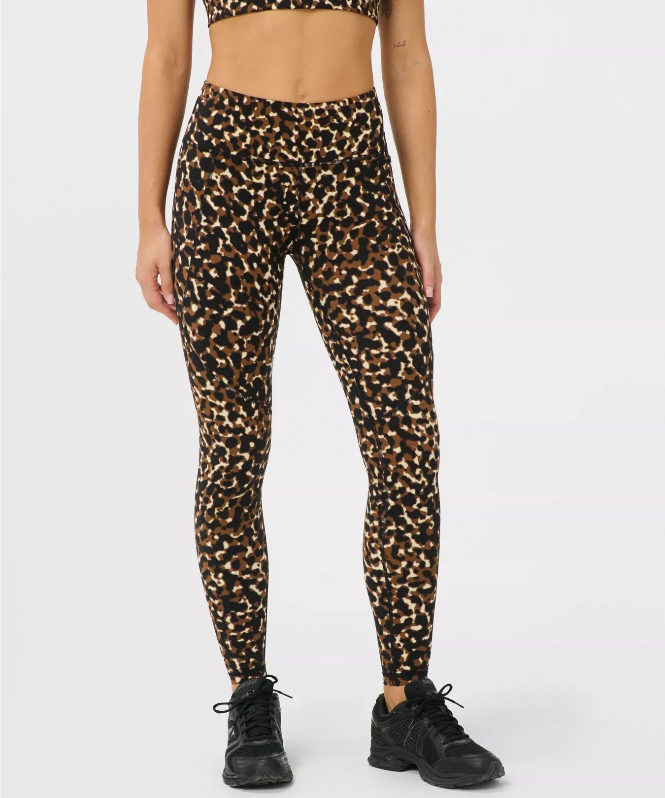 sb5400_brownoffbeatanimalprint_fulllength_1_20739199-78df-461c-a6c5-84f0f7086f3c.webp
