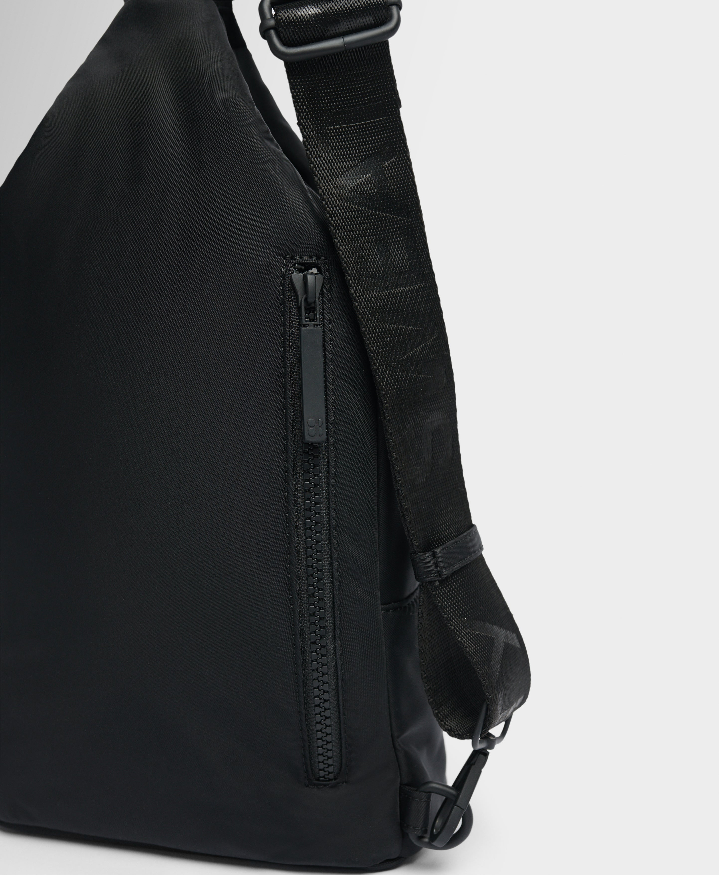 Motion Sling Bag